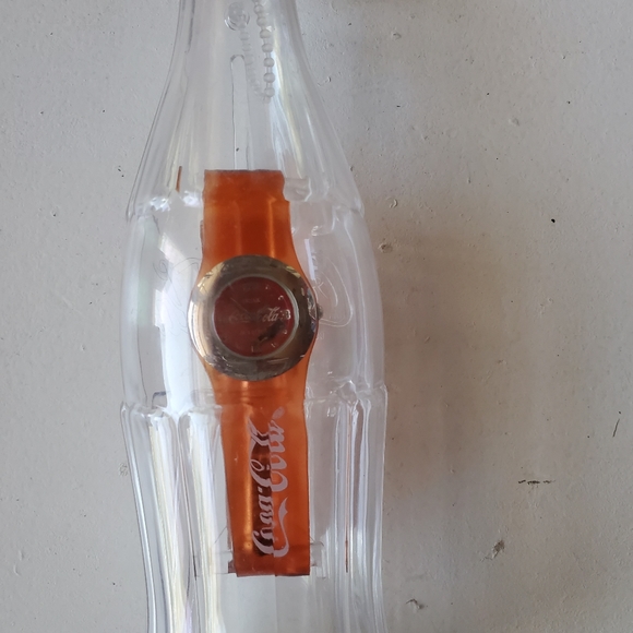 COCA COLA WATCH IN A BOTTLE 2002 - Picture 2 of 5